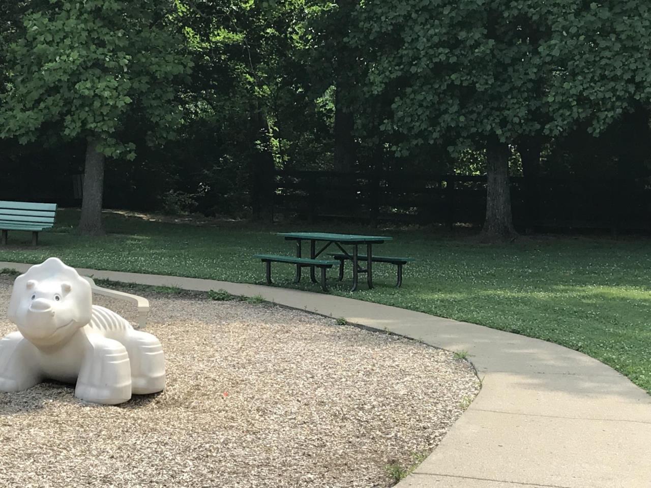 RP Playground picnic table